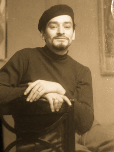 Richard looking very Parisien!